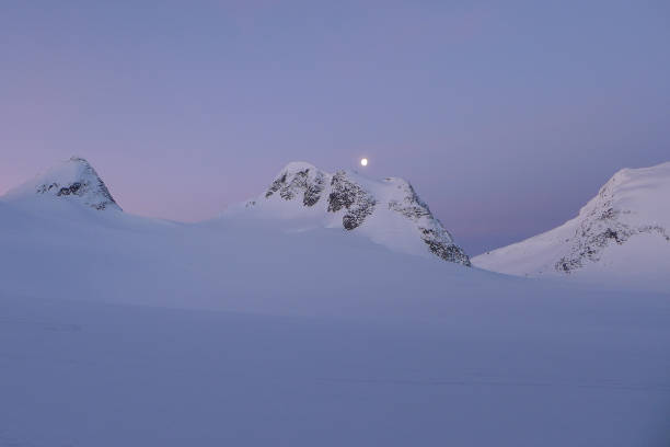 istock Moonlight over Matier Glacier of Joffre Lakes 1160136487