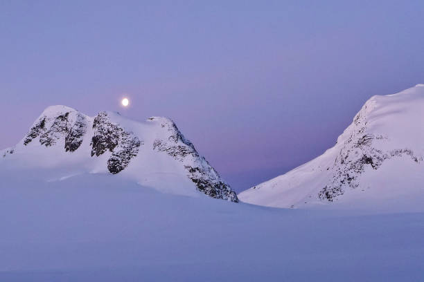 istock Moonlight over Matier Glacier of Joffre Lakes 1160137233