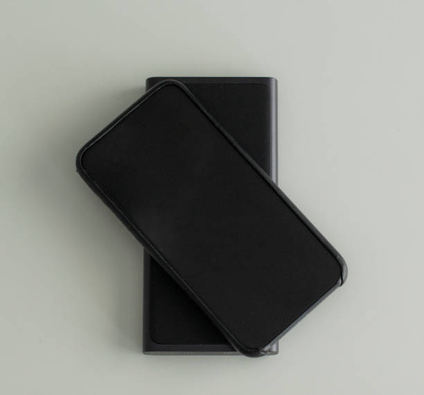 istock Power bank wireless charging smartphone 1160138314