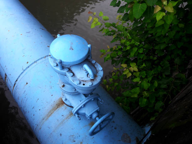 istock Old sewer and Waste water from dwellings was released into the canal. 1160140047