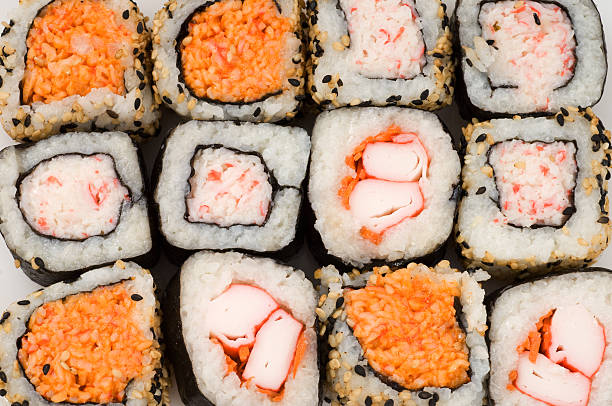 fundo de sushi - japanese cuisine temaki sashimi sushi imagens e fotografias de stock