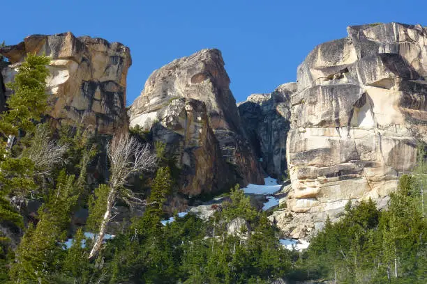 Liberty Bell, Concord Tower, Minutman Tower, Lexington Tower, North Early Winters Spire, South Early Winters Spire, and Blue Lake Peak