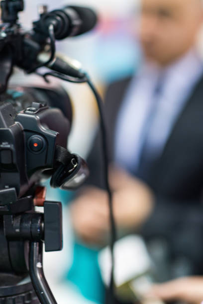 istock Media coverage of politics 1160207837