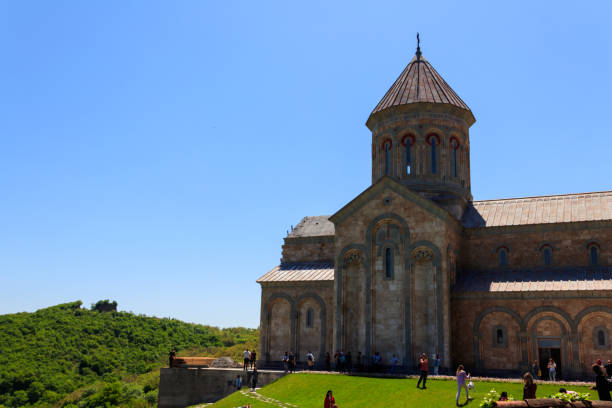 монастырь святого нино в бодбе - bishop georgia стоковые фото и и�зображения