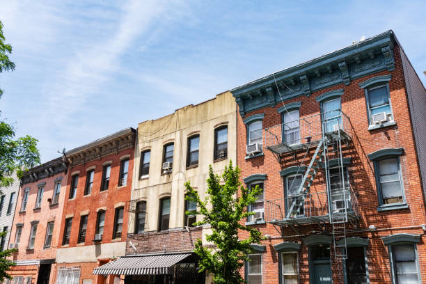 istock Williamsburg Brooklyn Historic Buildings in Spring 1160272289