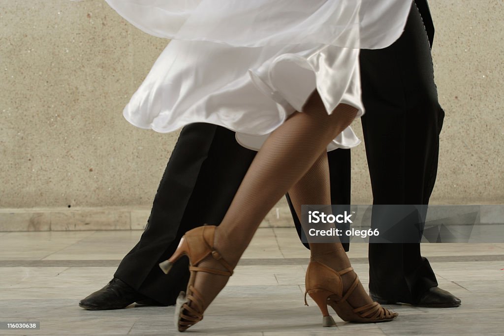 Pareja de baile - Foto de stock de Bailar libre de derechos