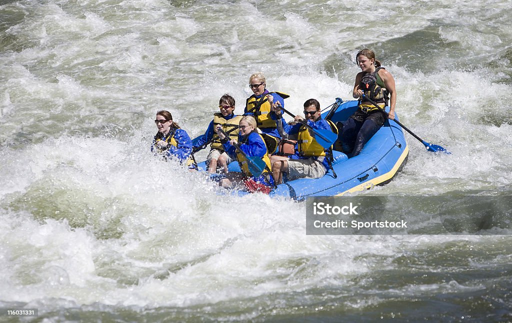 Rafting rzekami górskimi w Kolorado - Zbiór zdjęć royalty-free (Rafting rzekami górskimi)