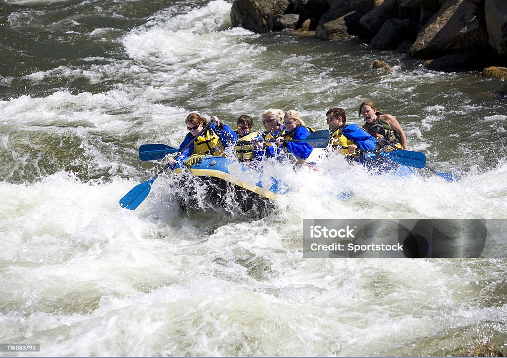 Rafting en eau vive dans le Colorado - Photo de Raft libre de droits