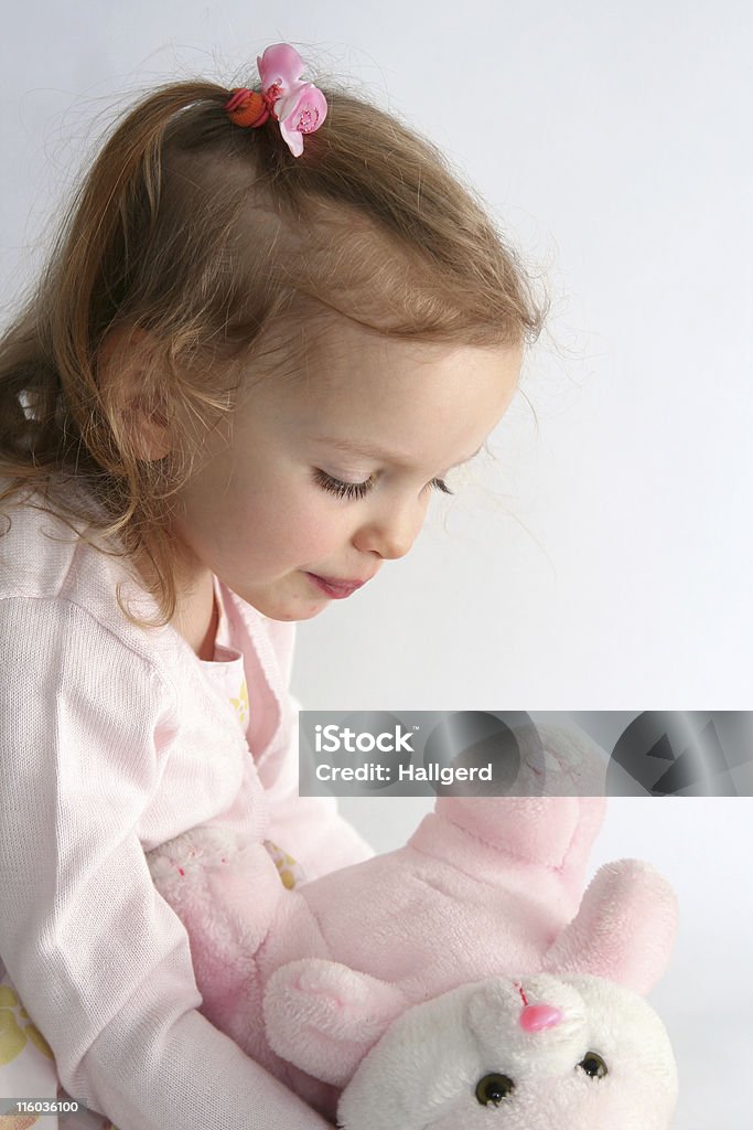 ベビーガールピンクのウサギ - おもちゃのロイヤリティフリーストックフォト