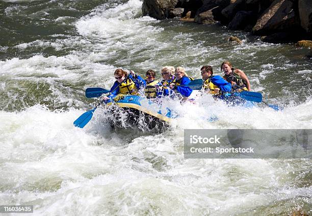 Foto de Rafting No Colorado e mais fotos de stock de Adulto - Adulto, Amarelo, Atividade