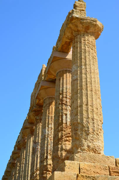 templo griego antiguo del valle juno del templo, agrigento - greek culture agrigento landscape colonnade fotografías e imágenes de stock