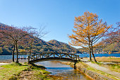 naturlehrpfad-rund-um-den-haruna-see-im-herbst.jpg?b=1&s=170x170&k=20&c=gjZNjiSzqARE-P5HaRVyCI4f9-OmO9-liWDfl67DpNg=