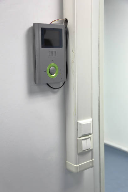 istock Electric door bell 1160390882