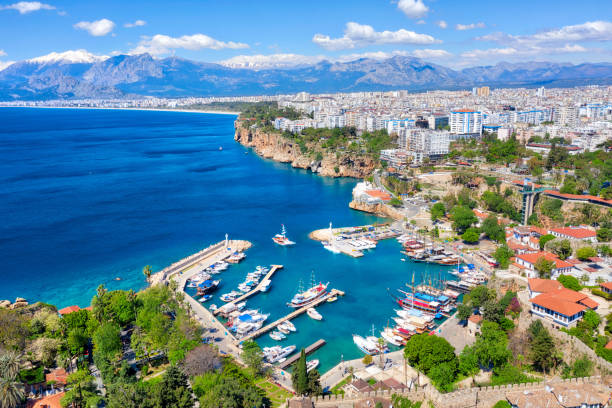 antalya harbor, turkey, taken in april 2019 - província de antália imagens e fotografias de stock