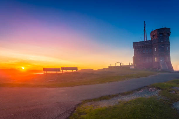 widok z toru cabot tower na signal hill st john - st johns newfoundland signal hill tower zdjęcia i obrazy z banku zdjęć