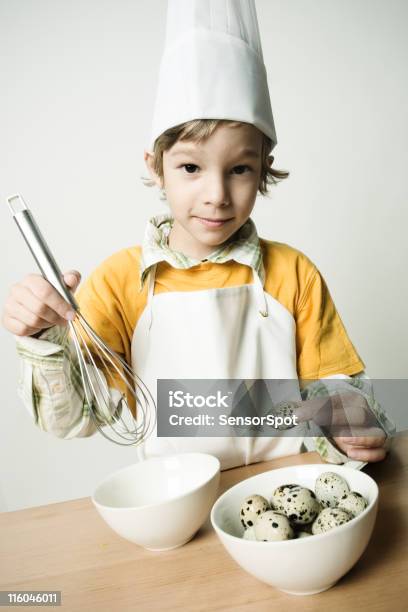베이킹 에그스 아이에 대한 스톡 사진 및 기타 이미지 - 아이, 요리하기-음식 준비, 가정 생활