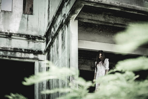 istock Zombie woman 1160515782