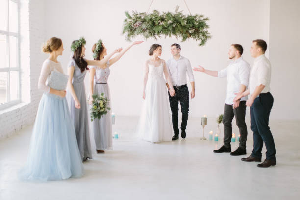 Alquiler Vestidos De Novia - Banco de fotos e imágenes de stock - iStock Alquiler Vestidos De Novia - Banco de fotos e imágenes de stock - iStock