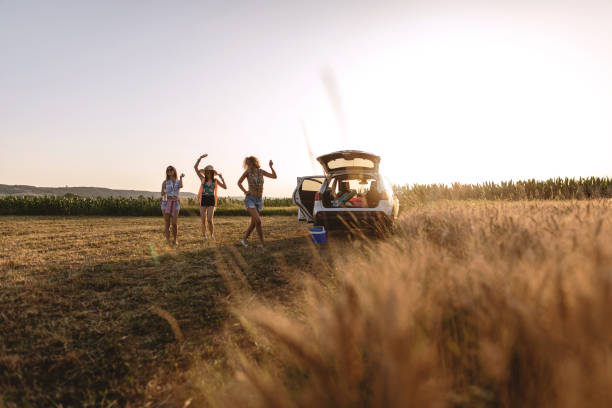 istock Friends dancing to the summer music 1160560507