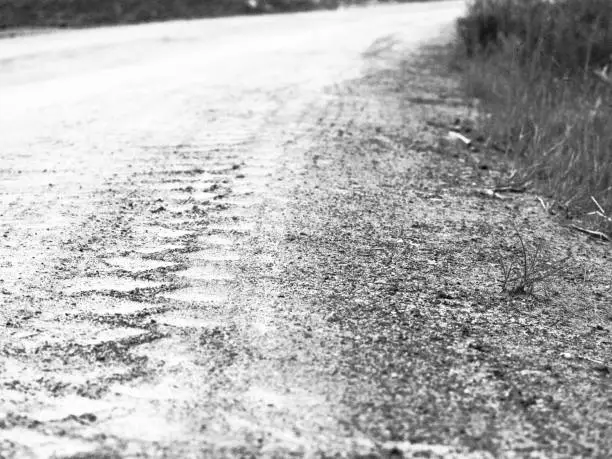 Dirtroad and rain make beautiful tracks