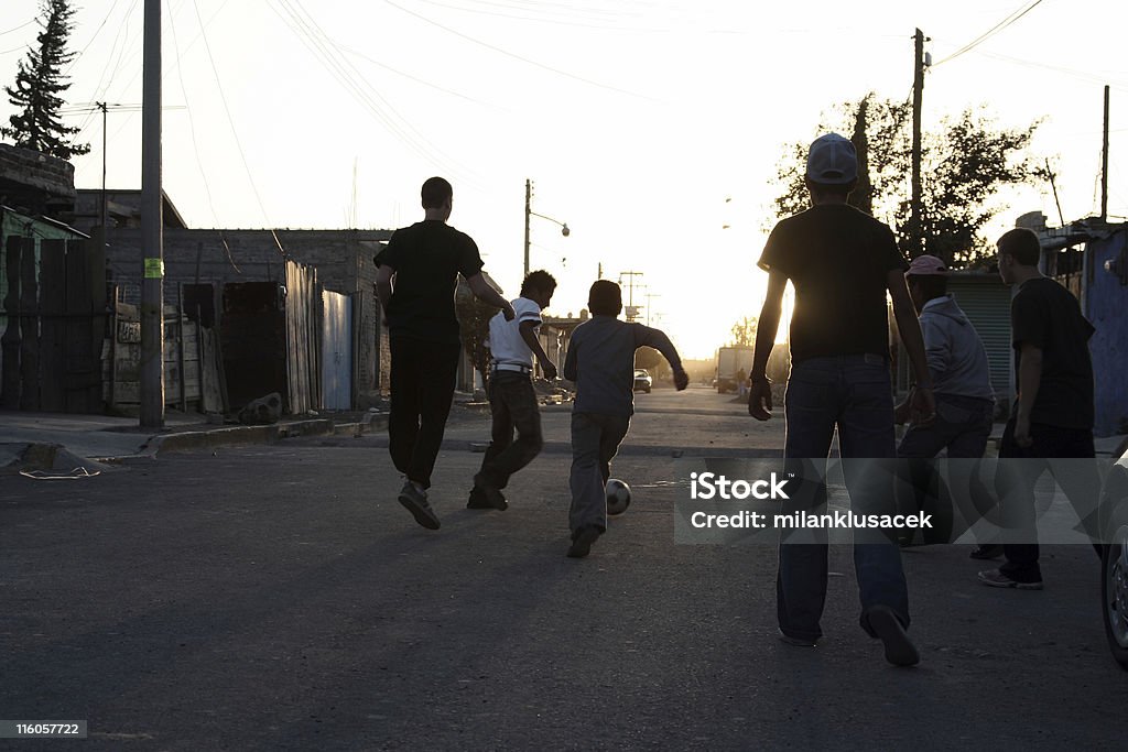 Calle de fútbol - Foto de stock de Adolescencia libre de derechos