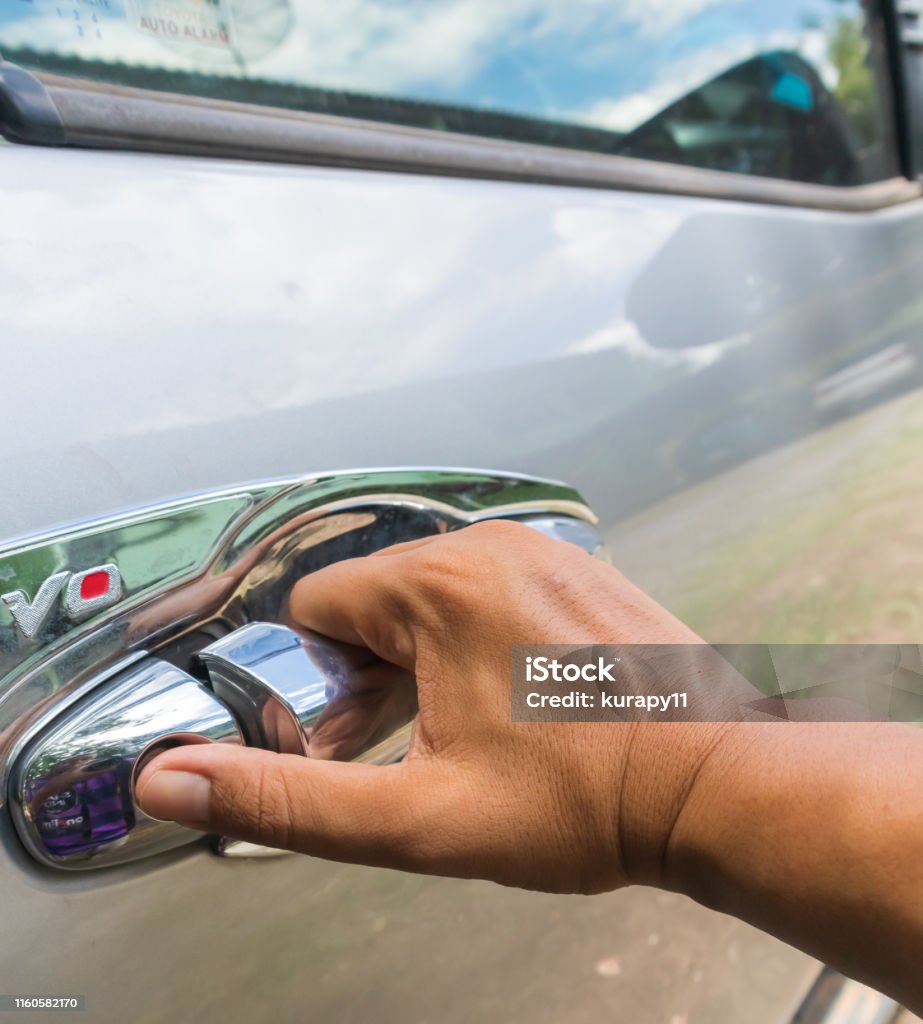 Collection 32+ Stock Images when a guy opens the car door for you Latest Collection 32+ Stock Images when a guy opens the car door for you Latest