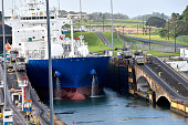 schiff-durch-den-panamakanal.jpg?b=1&s=170x170&k=20&c=758uu9oBnLR722dQpgLPok5DPhHLu7L9d1La2zcAa1Y=