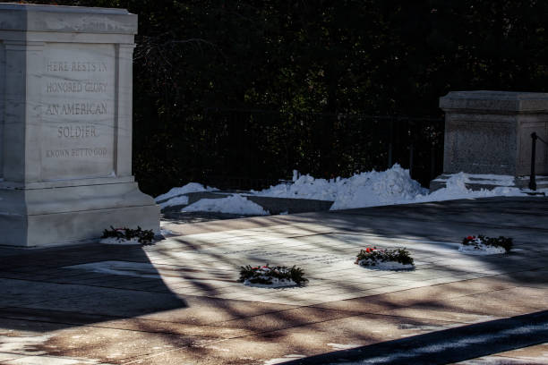 istock Wreaths at the Tomb 1160658313