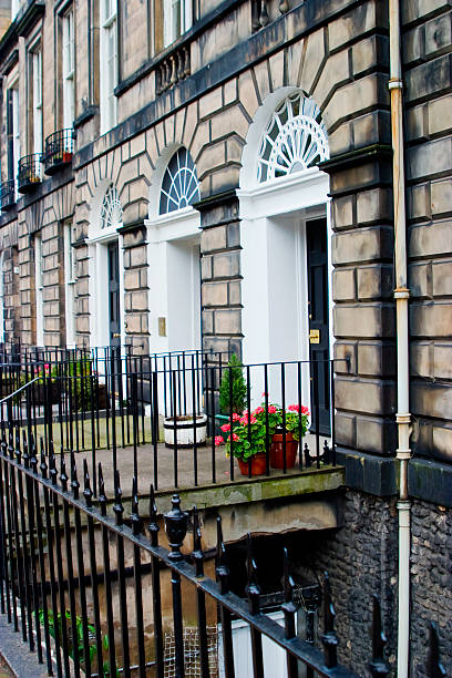 istock entry to the house 116066307