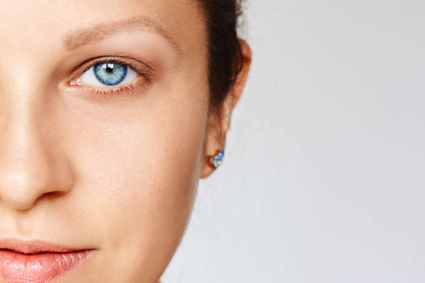 Rostros Sin Maquillaje - Banco de fotos e imágenes de stock - iStock Rostros Sin Maquillaje - Banco de fotos e imágenes de stock - iStock