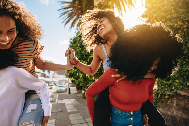 Juegos De Vestir Amigas - Banco de fotos e imágenes de stock - iStock Juegos De Vestir Amigas - Banco de fotos e imágenes de stock - iStock