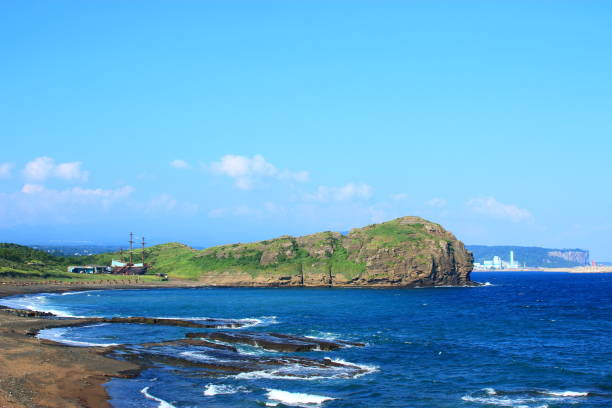 istock Dragon head coast, sea, 1160759900