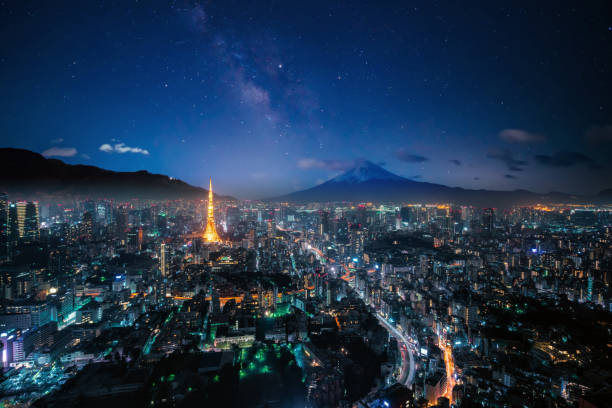 skyline del monte fuji e di tokyo - tokyo prefecture city skyline night foto e immagini stock