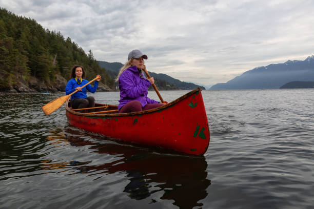 istock Canoeing in Howe Sound 1160802627