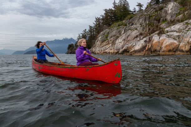 istock Canoeing in Howe Sound 1160802722