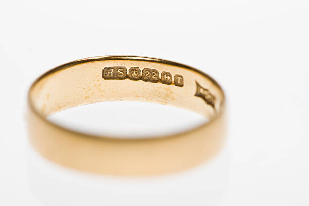 fifties hochzeit-band - jewelry gold old ring stock-fotos und bilder