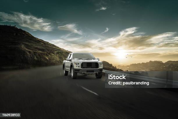 Abholung Lieferung Stockfoto und mehr Bilder von Auto - Auto, Kleinlastwagen, Straßenverkehr