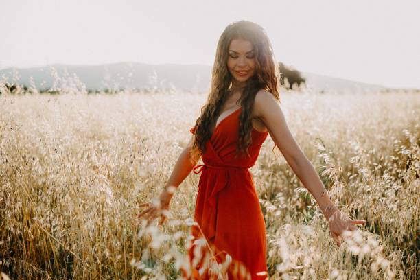 istock Girl in the field 1160938948