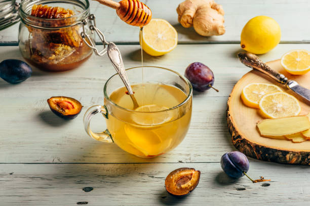 taza de té con limón, miel y jengibre - ginger tea cup cold and flu tea fotografías e imágenes de stock