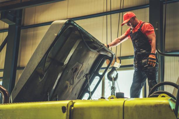 istock Mechanic Repairing Excavator 1161000634