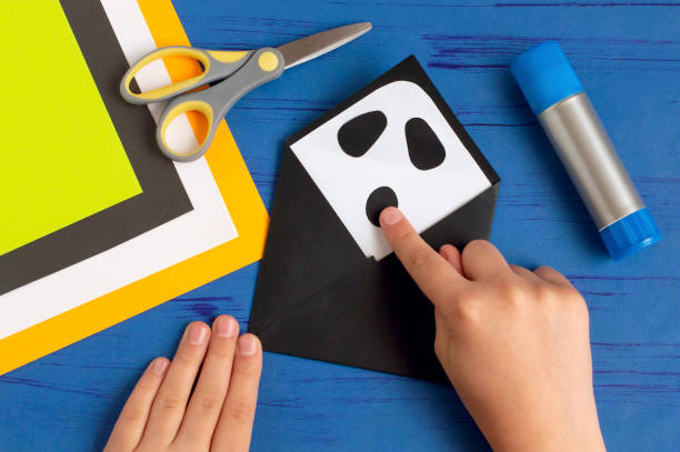 istock How to make original envelopes for Halloween greetings. Step 6 1161051748