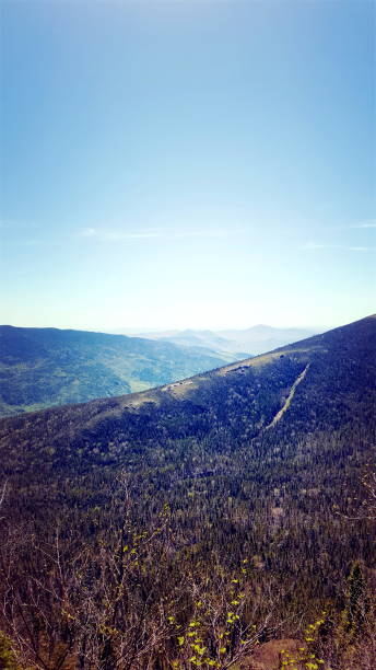 istock Between the mountains of New Hampshire (photo3) 1161170260