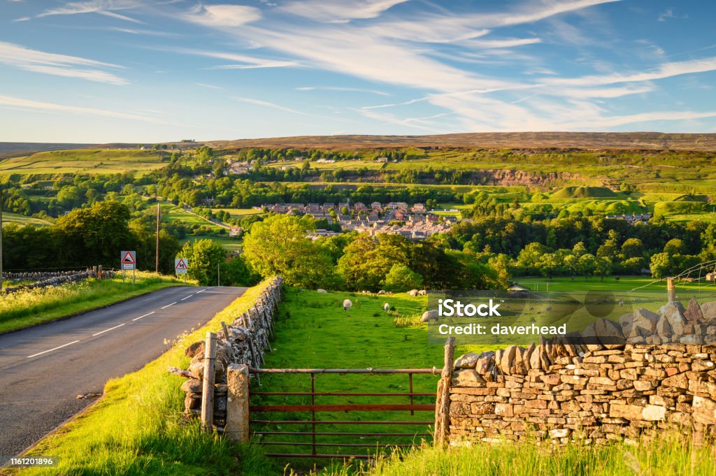 Road down to Stanhope in the North Pennines Stanhope is a small market town in County Durham, England, situated at Weardale in the North Pennines County Durham - England Stock Photo