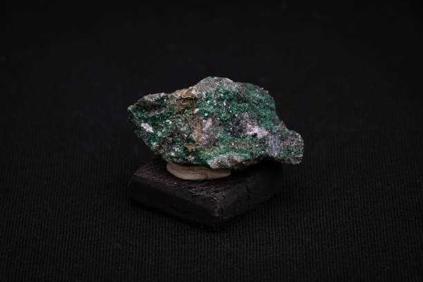 istock Fuchsit India crystal diamond gemstone gem jewel mineral 1161226570