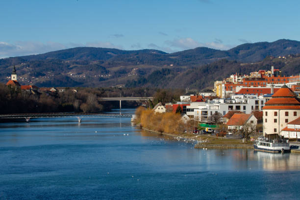 istock Cityscape of Maribor on the Drava River (Slovenia, Europe) 1161249316