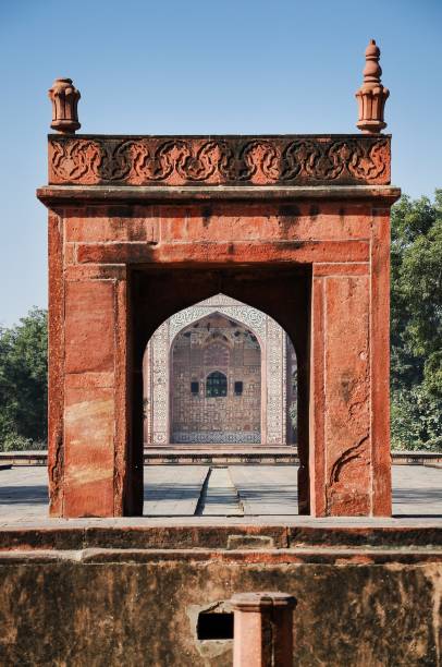 túmulo de akbar o grande no forte de sikandra em agra, uttar pradesh, india - akbar the great - fotografias e filmes do acervo