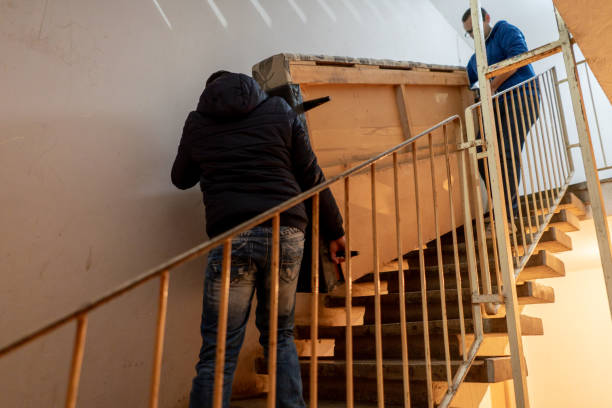 istock Moving house with a friend 1161332031