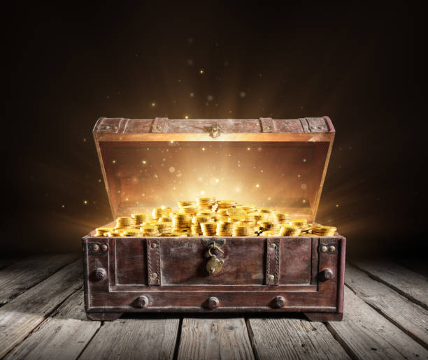 Treasure Chest - Open Ancient Trunk With Golden Coins Treasure Chest - Open Ancient Trunk With Golden Coins treasure chest photos stock pictures, royalty-free photos & images