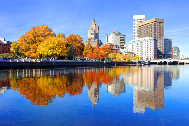 otoño en providence, rhode island - rhode island fotografías e imágenes de stock