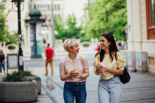 istock Women having lunch on the go 1161392451